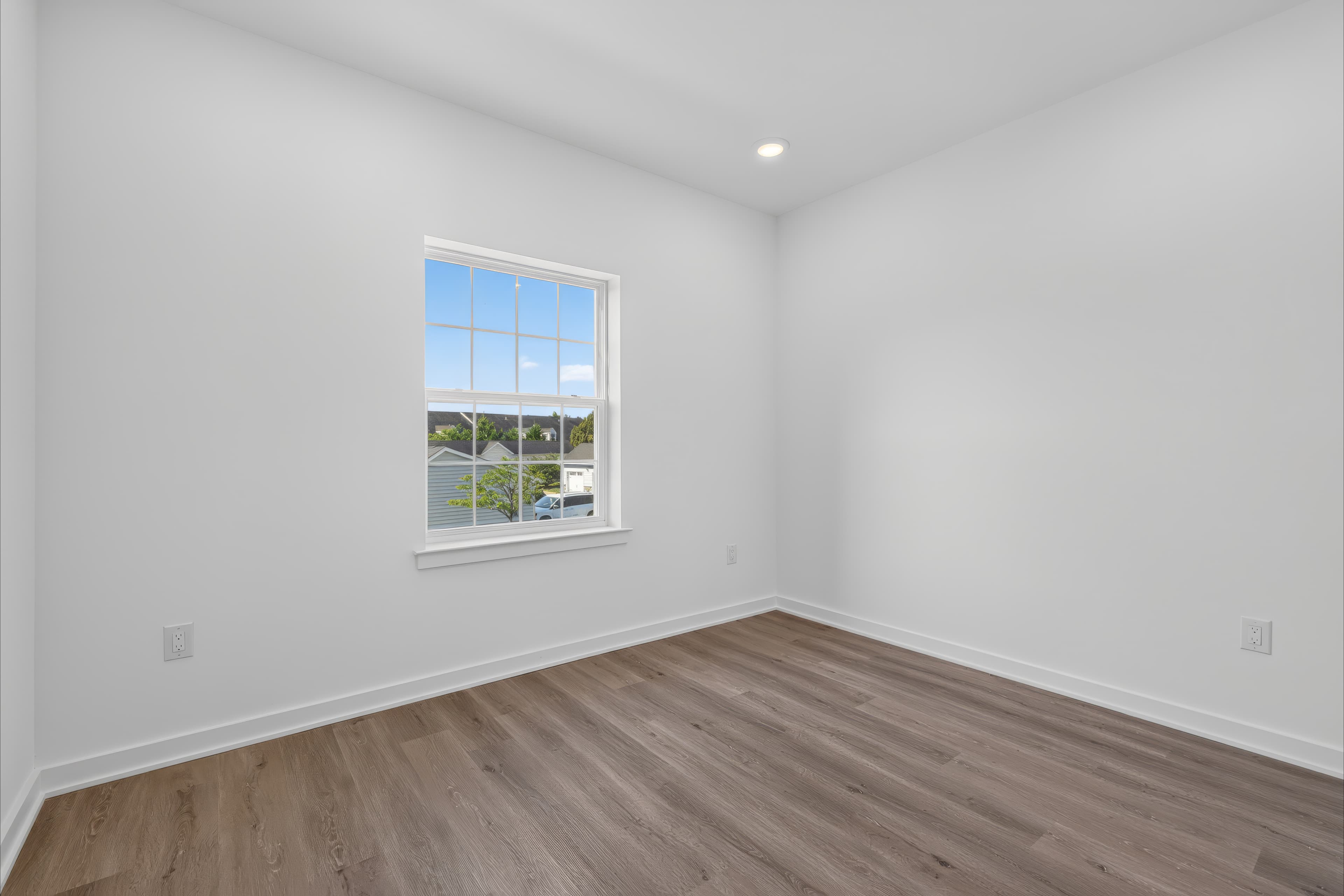 Bedroom before EstateAI processing